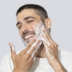 Uomo Face Gel Detergente...